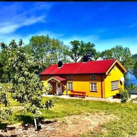 Idyllisk Vestlandsfolelse Ved Eikeren * Fiskum