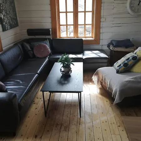Idyllisk Vestlandsfolelse Ved Eikeren *